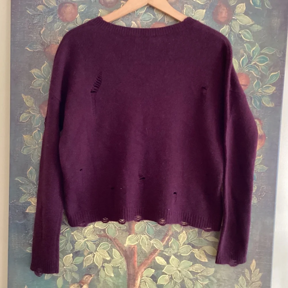 Aqua Burgundy Cashmere Distressed V-Neck Sweater 100% Bloomingdales Exclusive - Picture 4 of 13